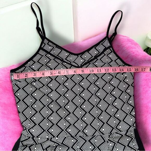 Anthropologie Monteau Jumpsuit Black & White Geometric Print Size Large - Picture 10 of 16